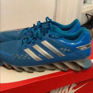 Addis’s springblades